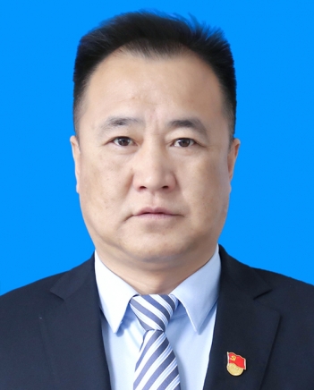 岑岭 监事会主席