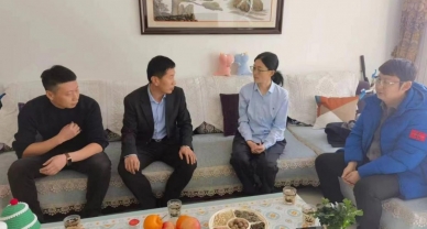 新春送温暖 情谊暖人心 ——EVO视讯官网投资集团开展春节慰问运动