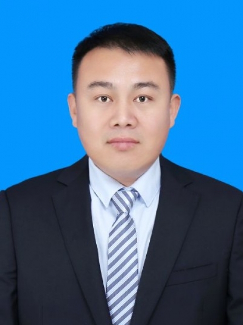 周月 董事长兼总司理
