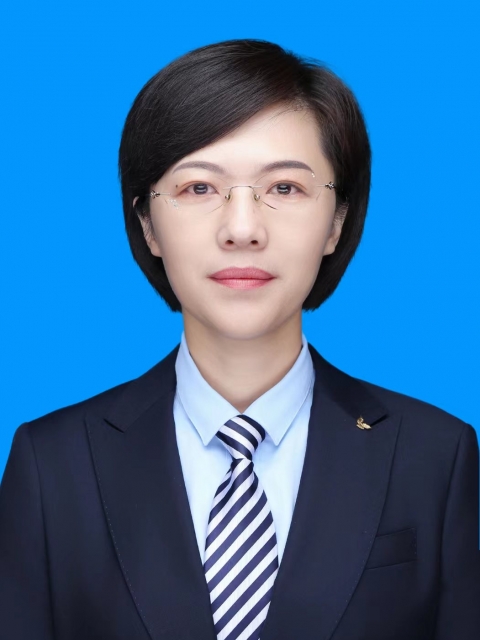 张霞 党委委员、副总司理