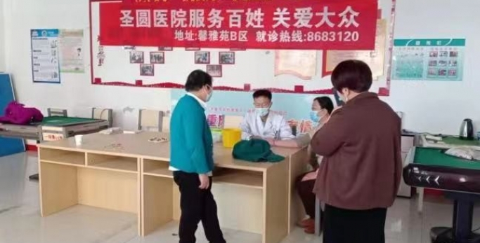 爱心三月学雷锋，，，，，社区义诊送温暖